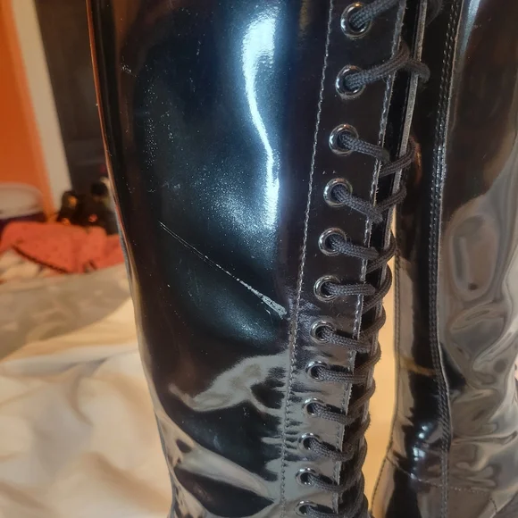 RARE authentic 90s vintage Dr Martens 20 eyelet knee patent leather boots 3/5 - Picture 4 of 16